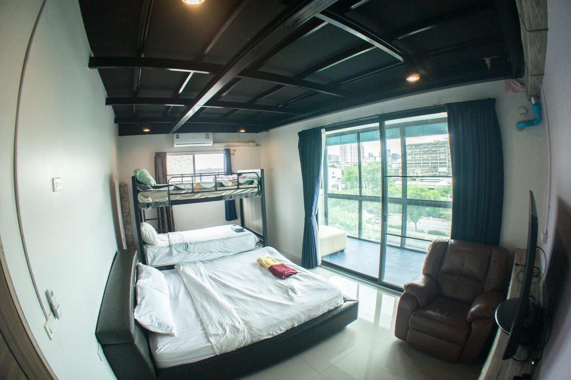 Baan1668 Hometel Near Chinatown One Бангкок Экстерьер фото